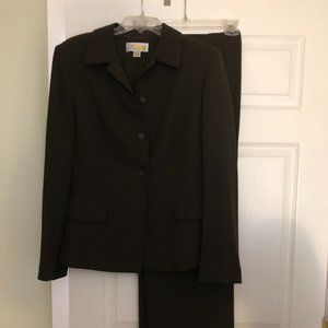 Casual Corners Dark Green Pants Suit Size 12